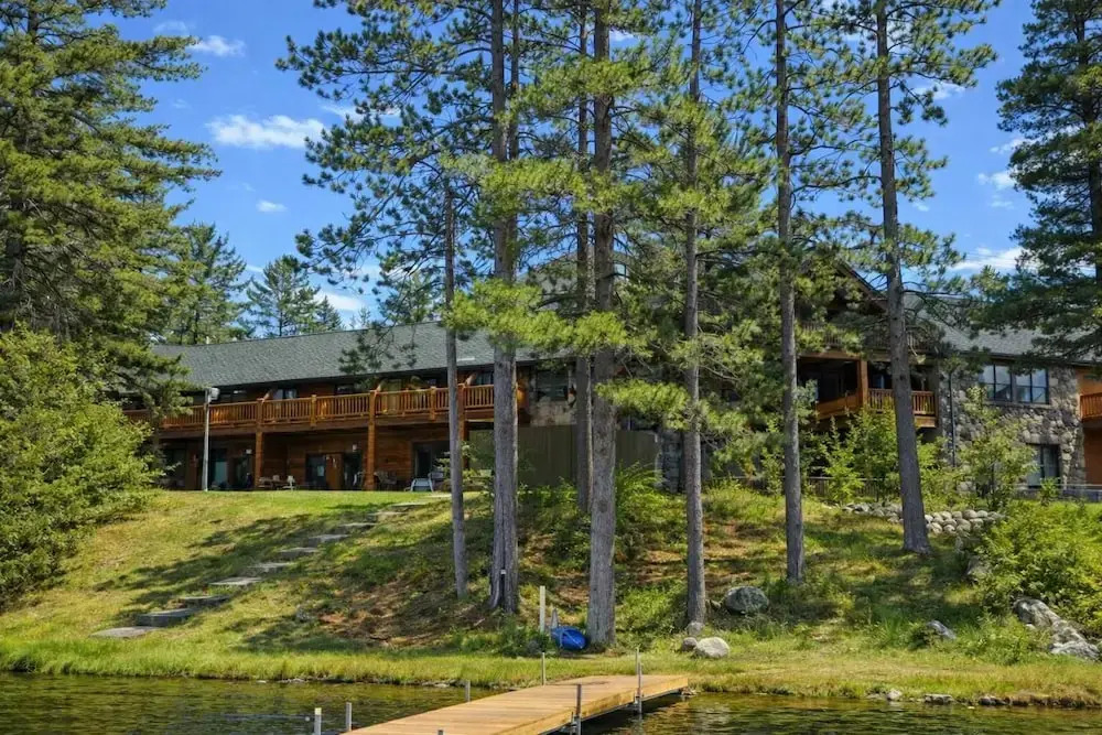 Minocqua Lake Condo B7- 2 Story Rustic Town Home