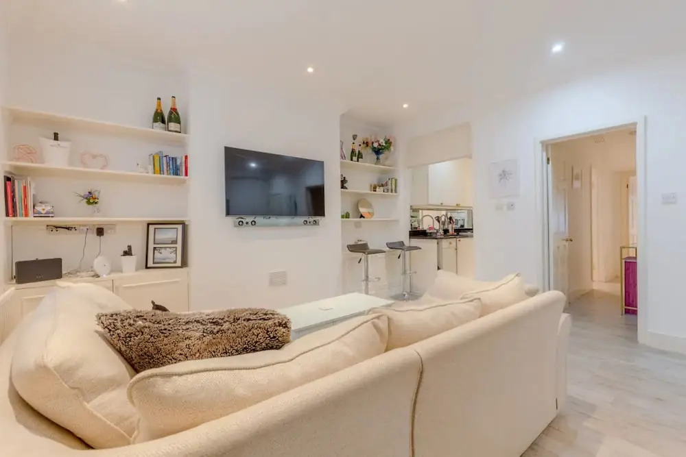 Stylish 1 Bedroom Apartment in Pimlico With Lovely Garden