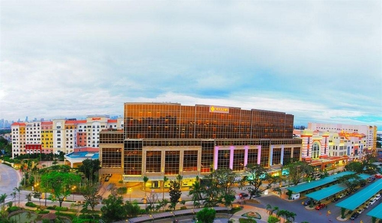 Maxims Hotel