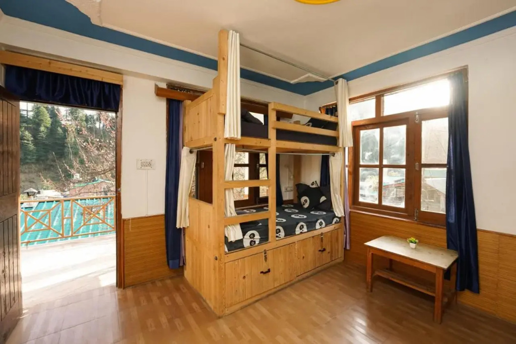 One Light Hostel