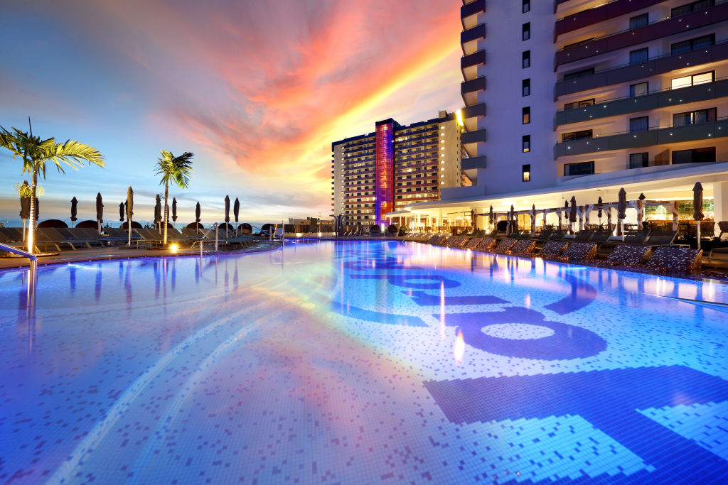 Отель Hard Rock Tenerife