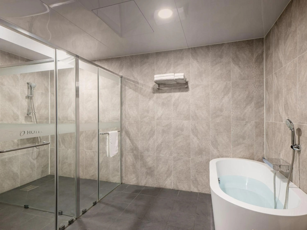 Hotel Tops 10