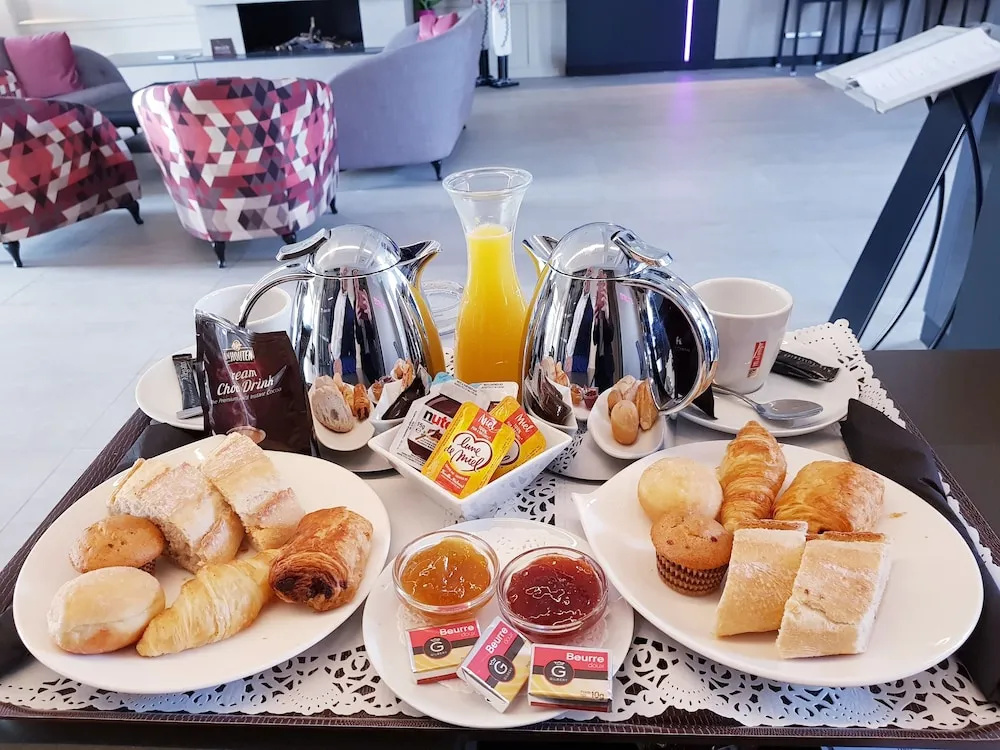 Logis Hôtel & Restaurant - Les Tuileries