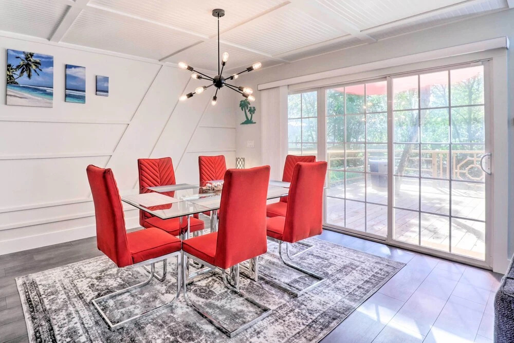 Modern Florida Home ~ 5 Mi to Surfside Park!