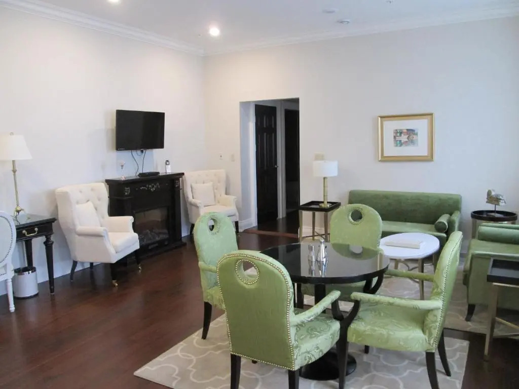 Sydney Boutique Inn & Suites