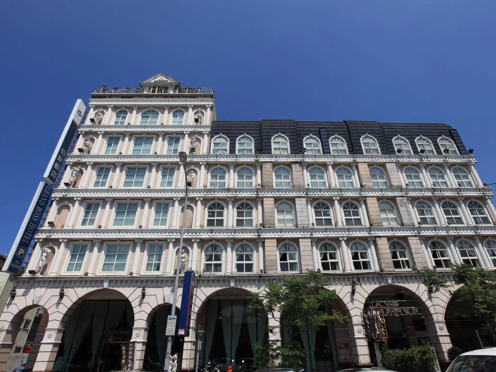 Grand Boss Hotel