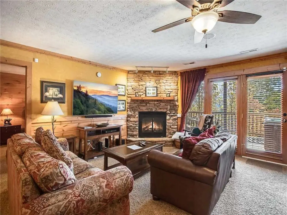 Bear Slide 4 Bedroom Home with Mountain View