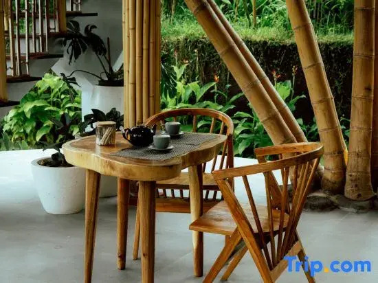 Wiwaka Bamboo House