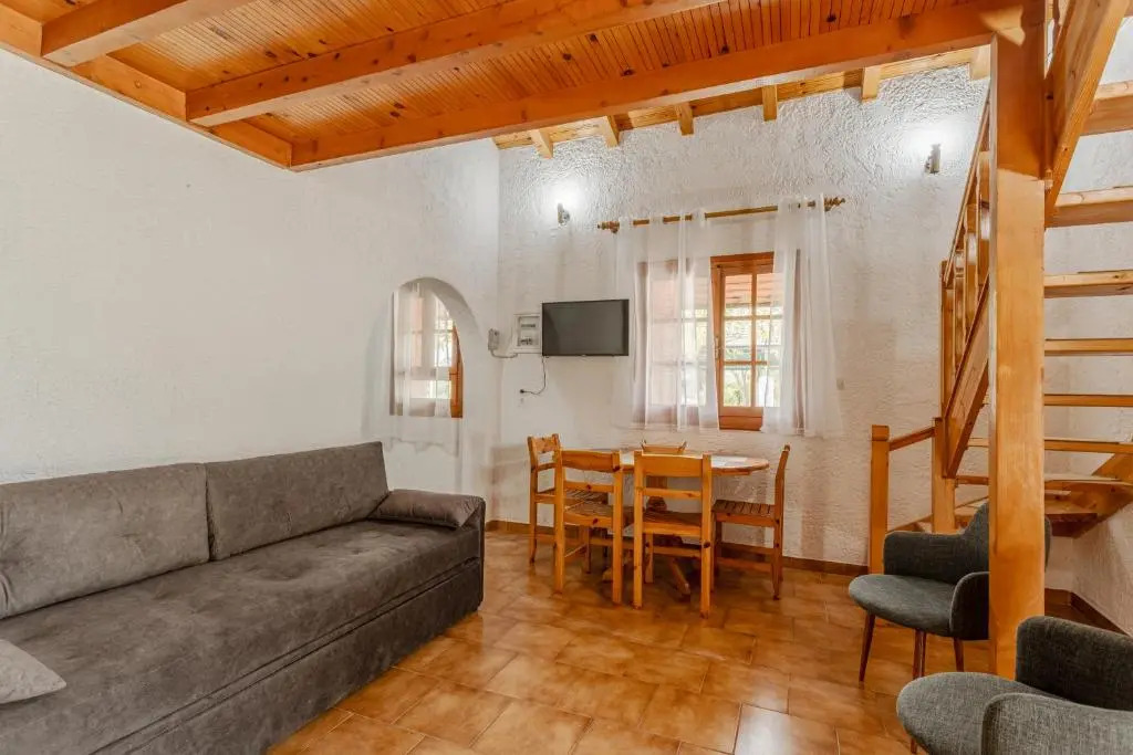 Sophia's maisonette 2