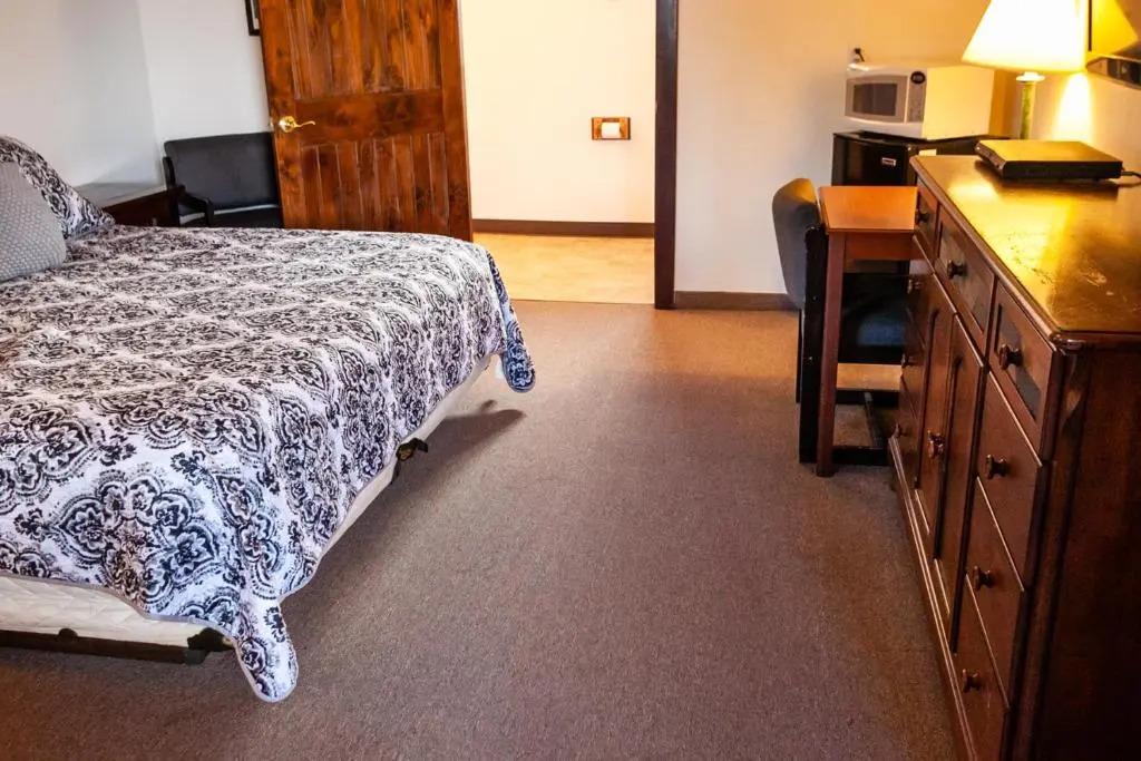 Circle R Motel
