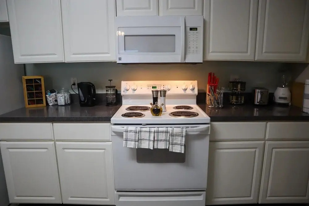 Great location and upgraded apartment!