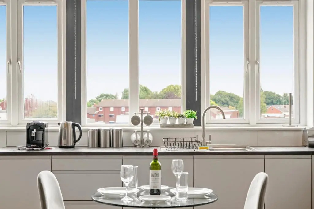 Duplex Apartments By Luxe Your Stays- Sandwell, West Bromwich