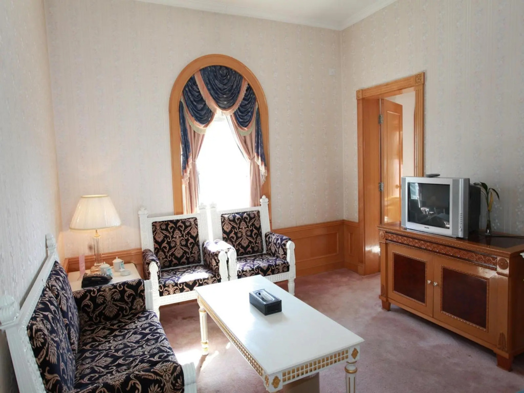 Royal Garden Hotel