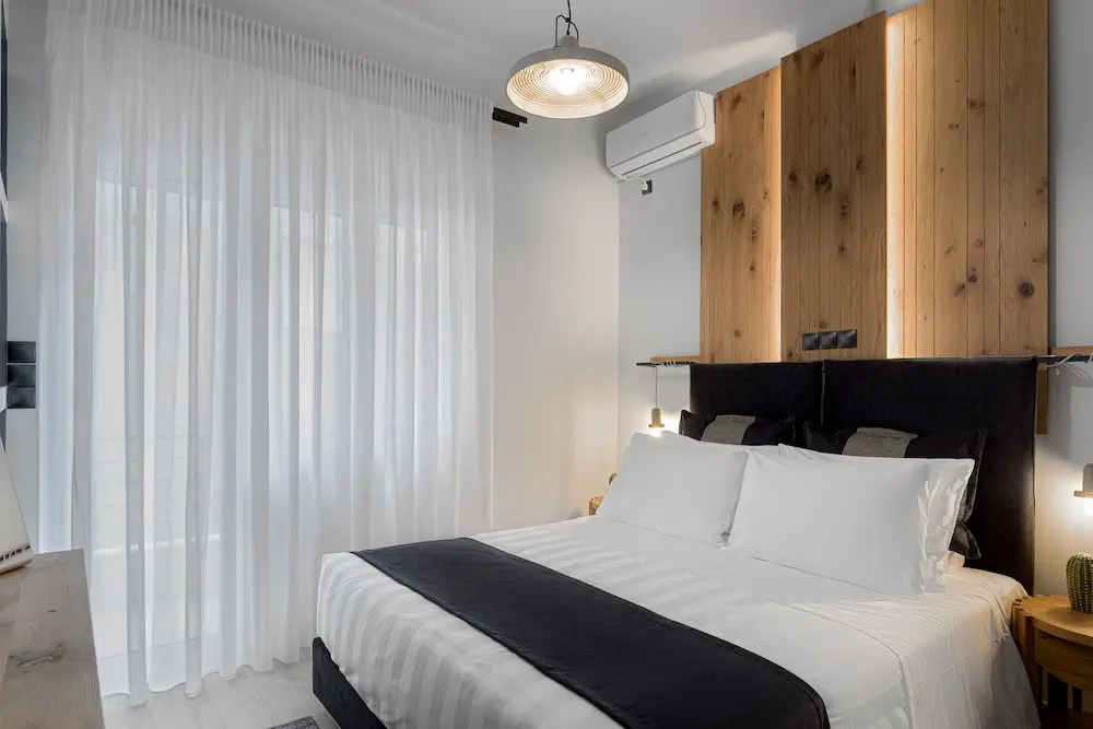 Acropolis Deluxe Apartment