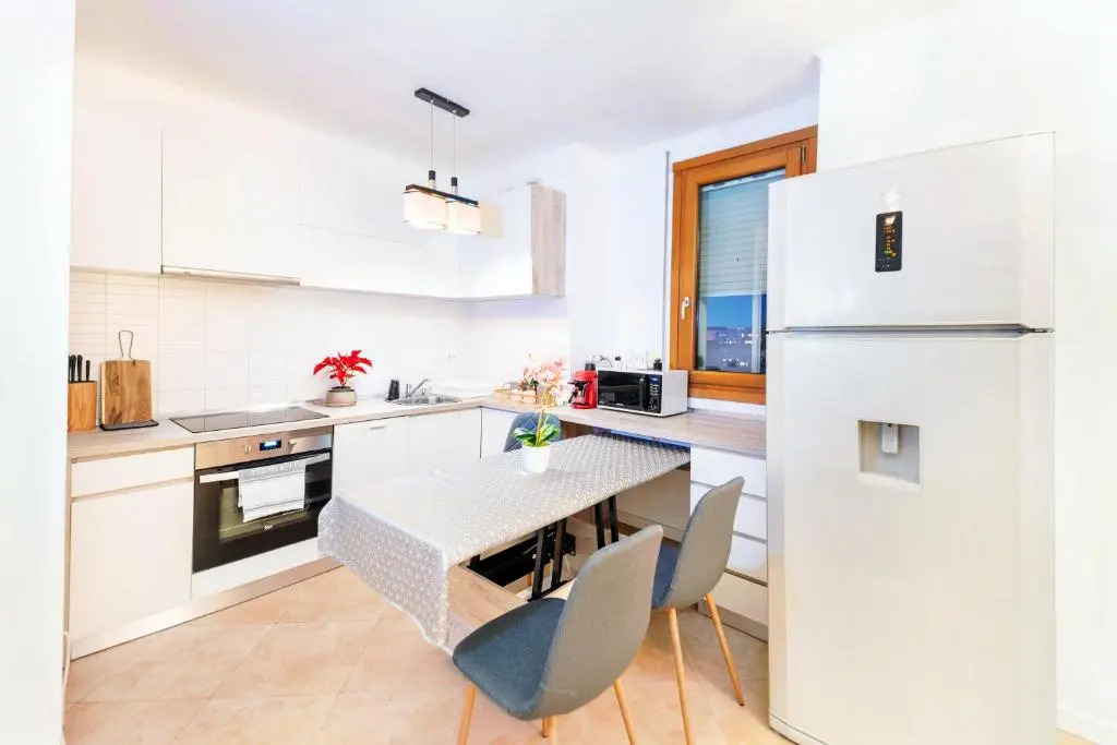 Central 700 square Fructus plaza - Eva apartment