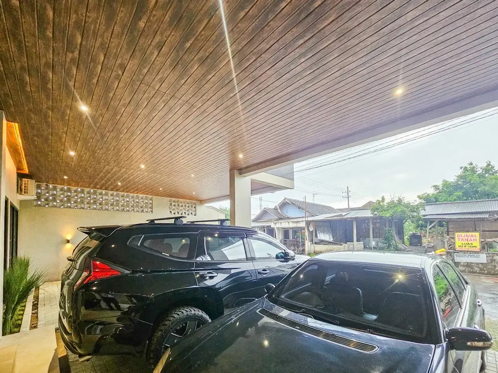 Urbanview Tigatuju Living Blitar