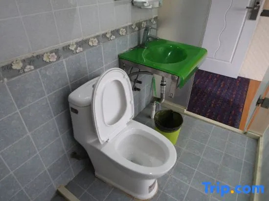 Yuebin Chain Hotel Shanghai Xinqiao