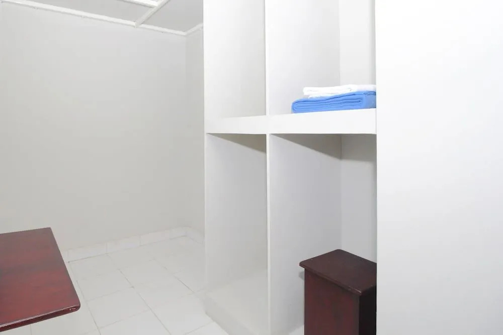 Airy Eco Glodok Pintu Besar Selatan 11A Jakarta