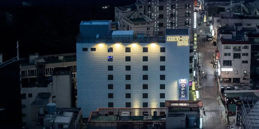 Brown Dot Hotel Hadan