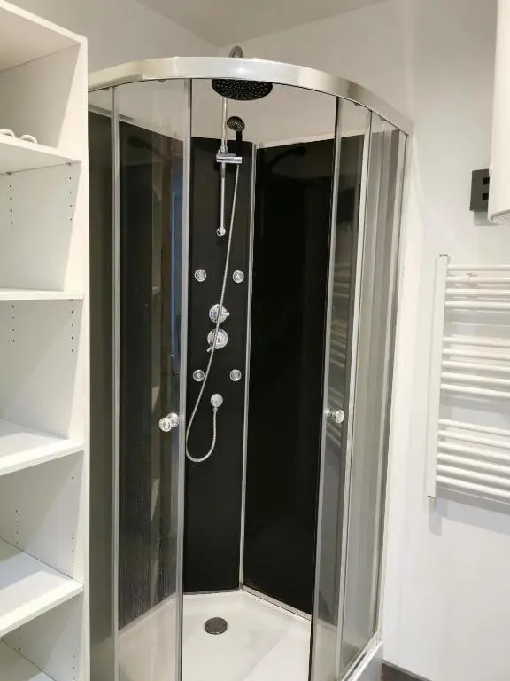 Studio centre ville de la Bourboule refait neuf octobre 2022