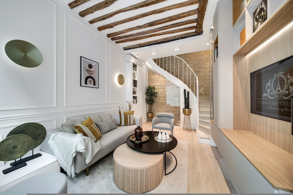 Historical House in the Heart of Paris - 5