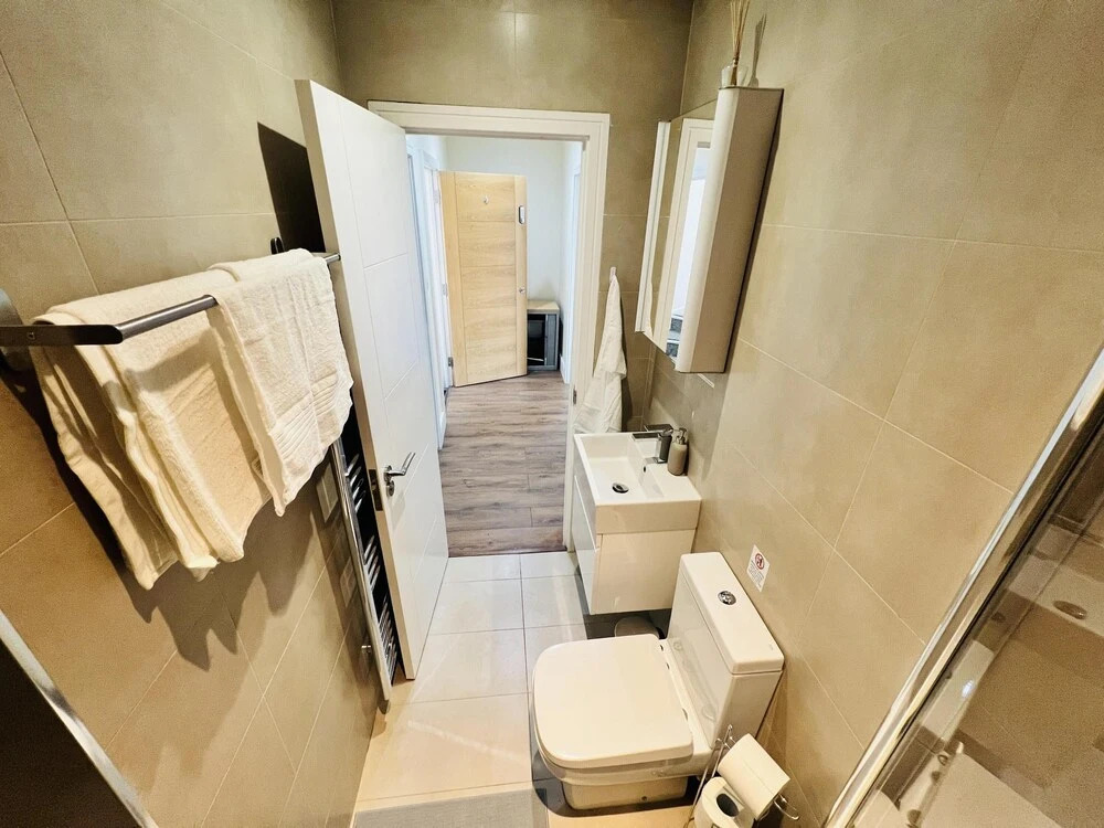 1-bed Apartment in Ealing, 3 Mins From Station