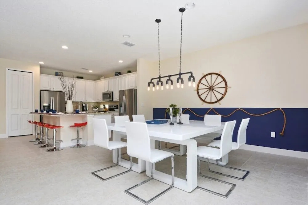 10 Bed New With Pool/spa With Lake View! 10 Bedroom Condo