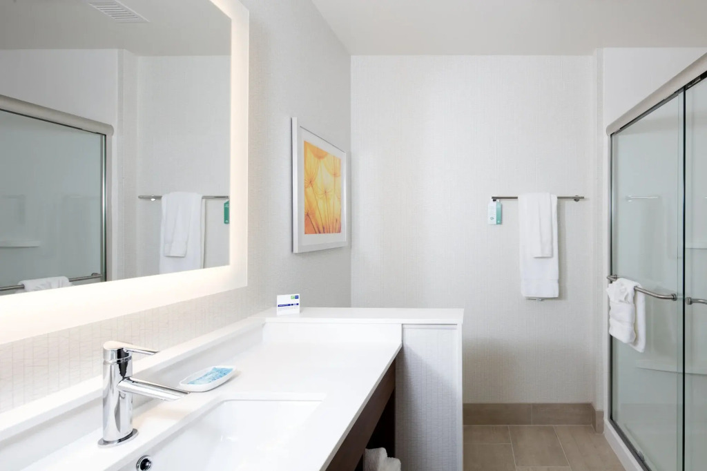 Holiday Inn Express East Peoria - Riverfront by IHG