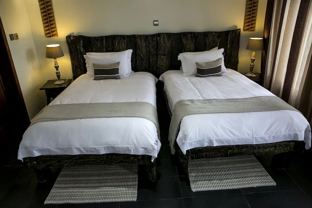 Amakoro Songa Lodge