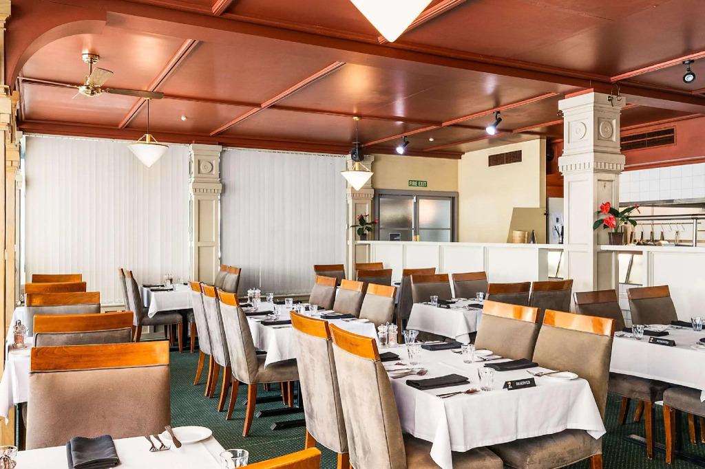 Carnmore Hotel Lower Hutt