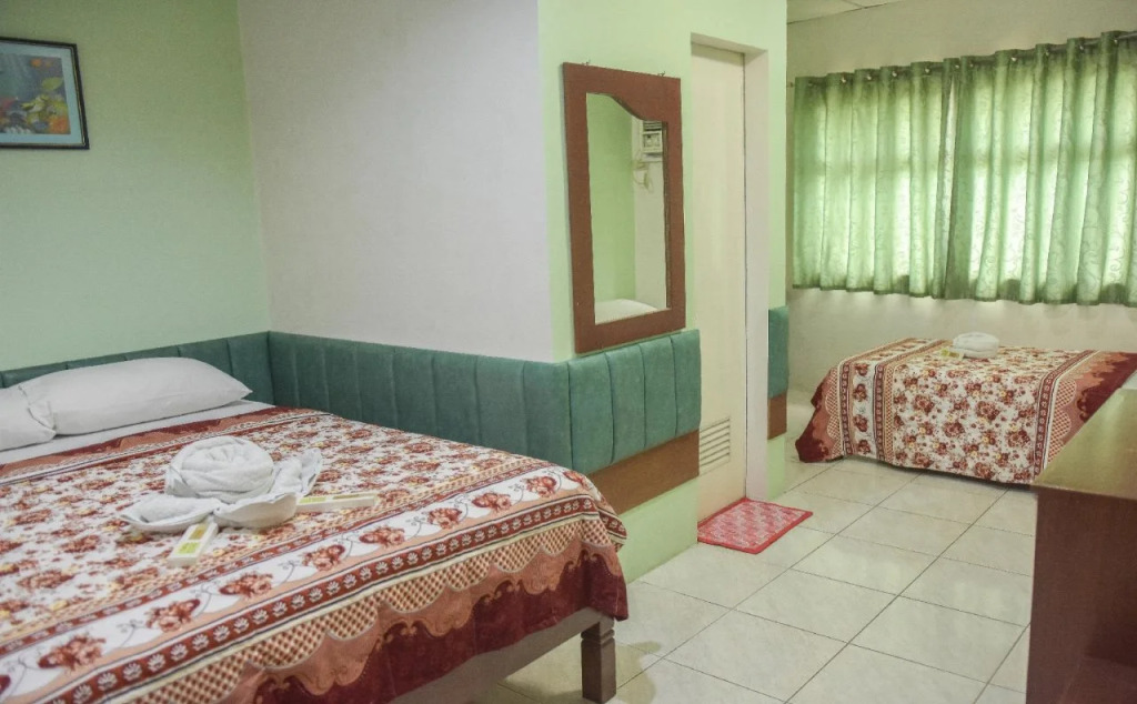 Tiptop Tower Suite Inn