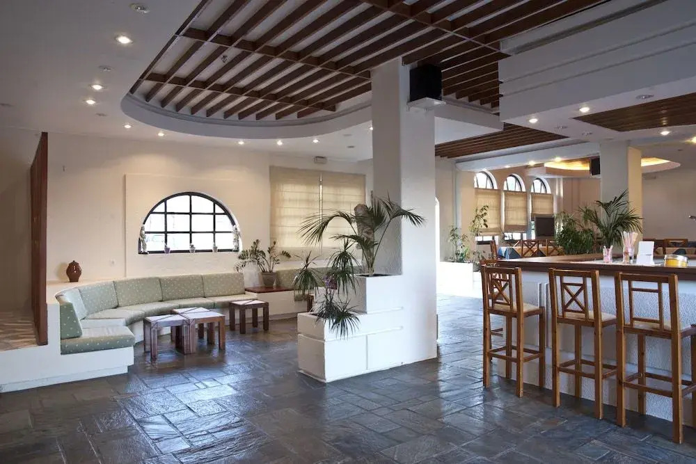Albatross Hotel