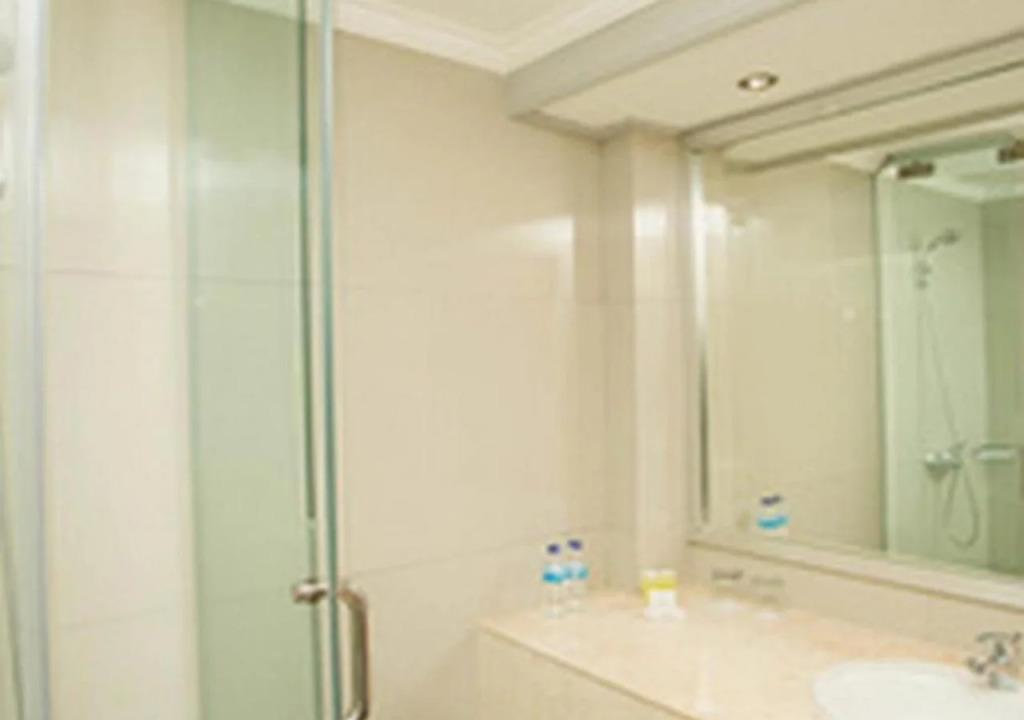 Kuta One Party Hotel
