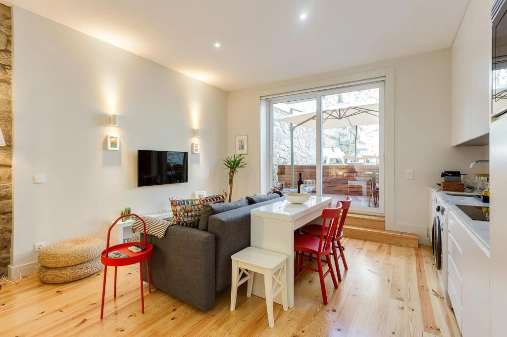 Pinheiro Terrace Downtown Apartment by DA'HOME