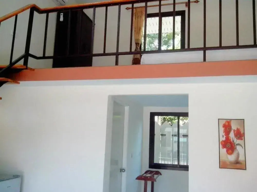 Laemsor Modern House
