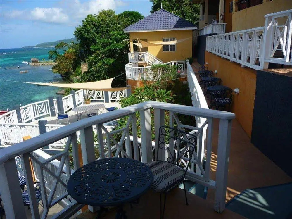 Moxons Beach Club