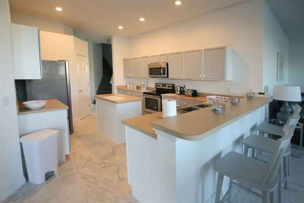 Large 5 bed Villa With South Facing Pool Overlooking Water