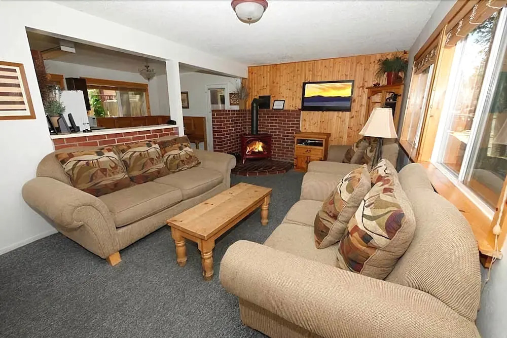 1247 Lester Street by RedAwning
