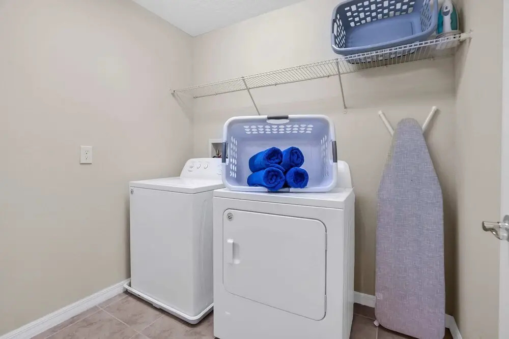 Spacious, Perfect Home for Orlando Getaway, Large Pool and Gameroom! #5st441