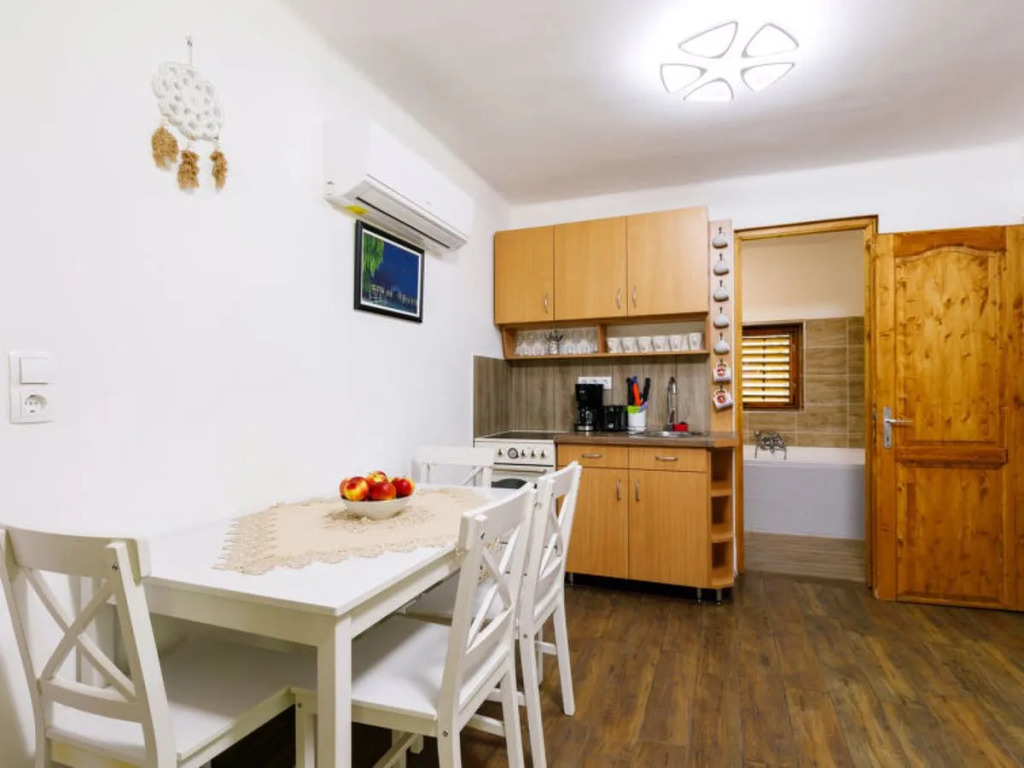 Liget Holiday Home
