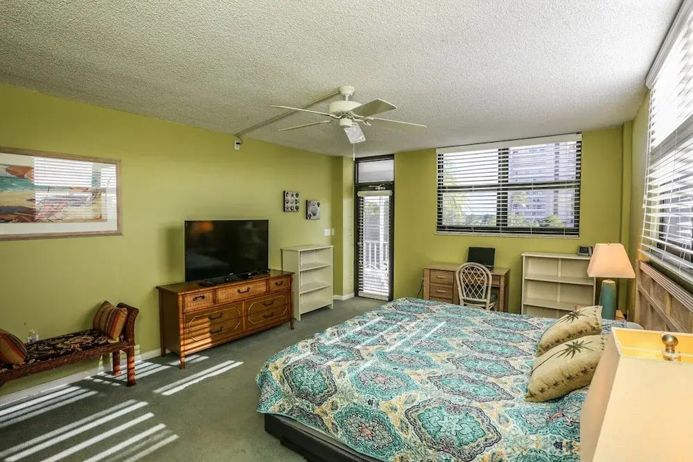 Marina Towers 207