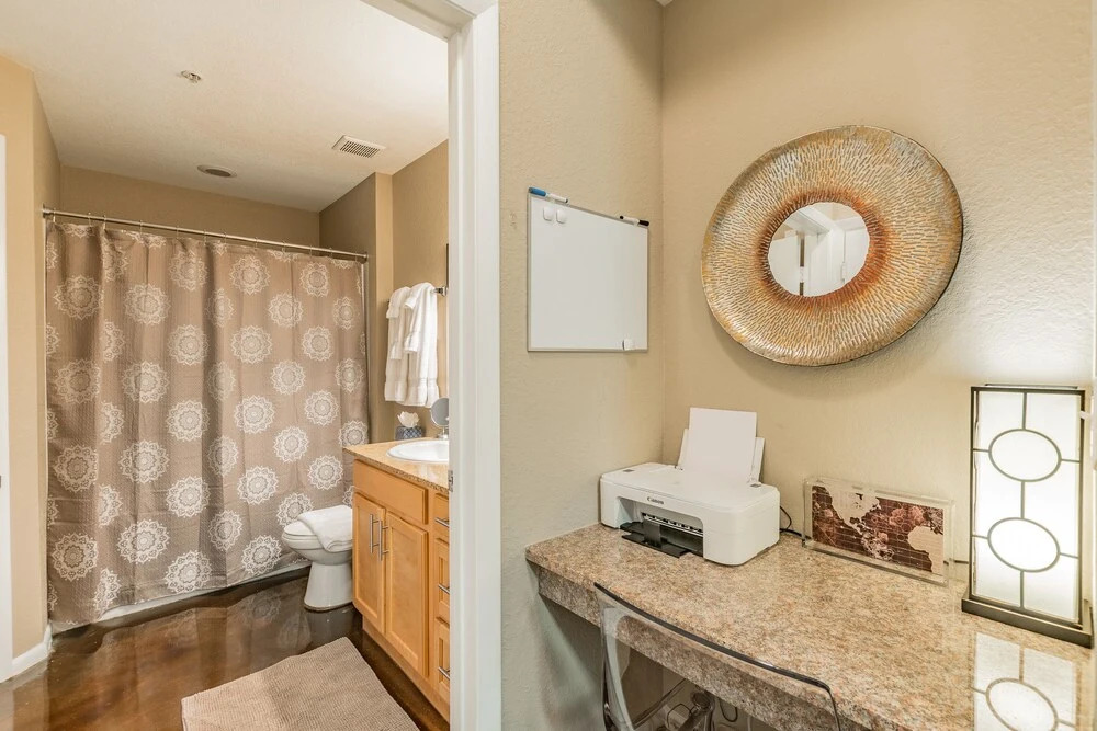 Channelside Apartment BC-320