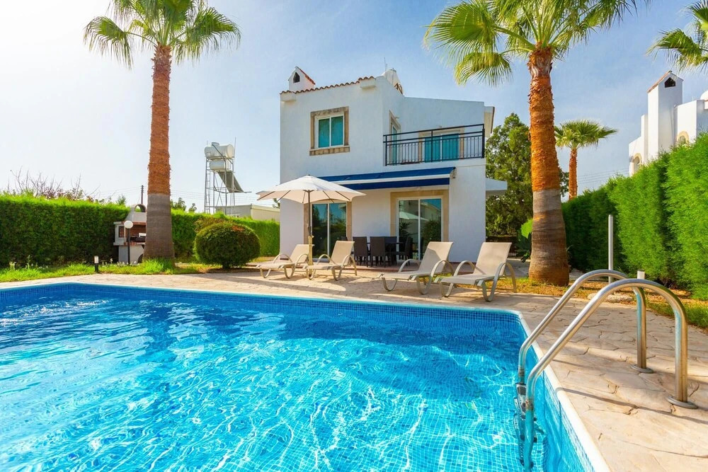 Villa Cleopatra Large Private Pool Walk to Beach A C Wifi - 3437