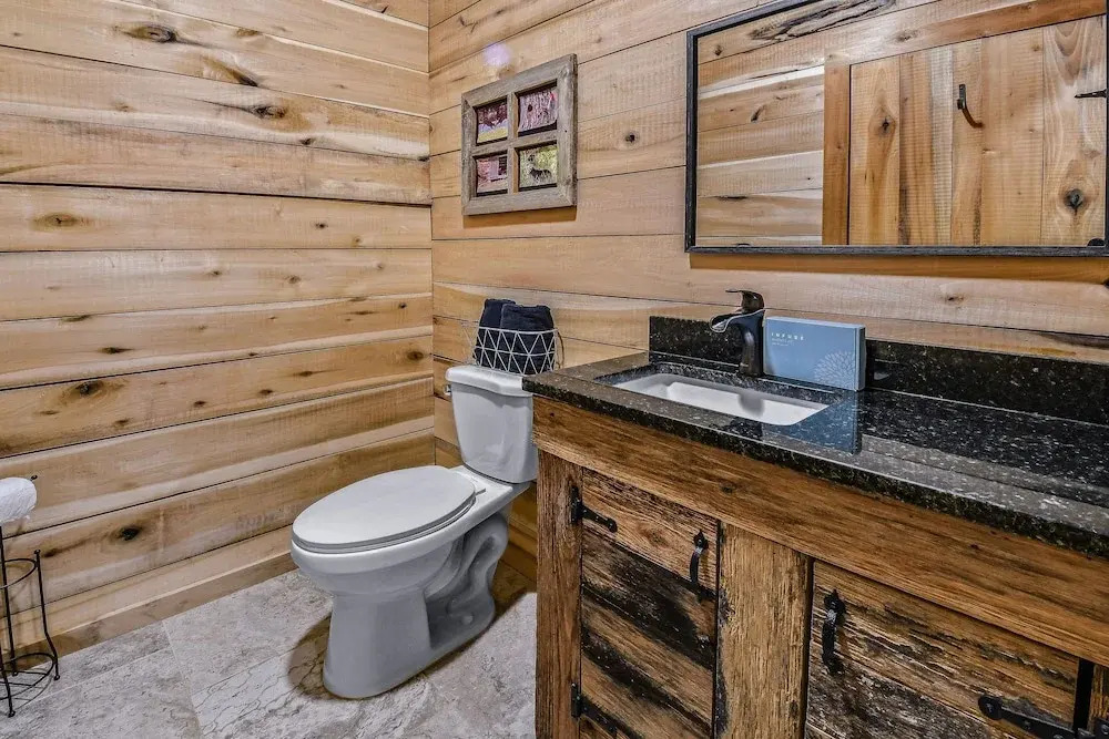 Just Like Paradise 4 Bedroom Cabin by RedAwning
