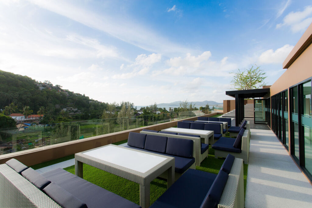 6th Avenue Surin by Lofty