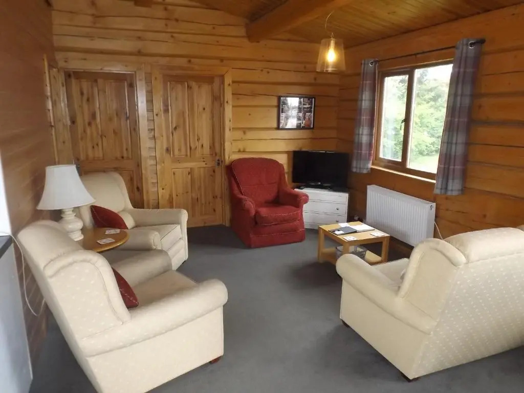 Avonvale Holiday Lodges, your home from home on the edge of THE COTSWOLDS
