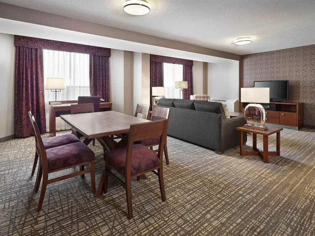 Mayfield Inn & Suites