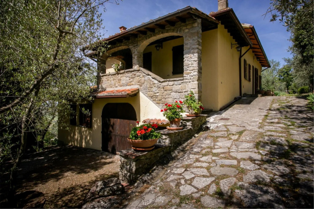 Villa with private pool near Castiglion Fiorentino-VILLA LUISELLA