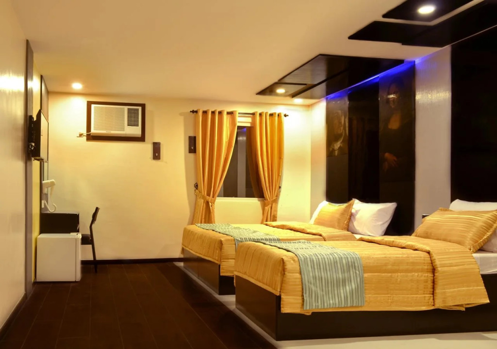 Icon Hotel Timog
