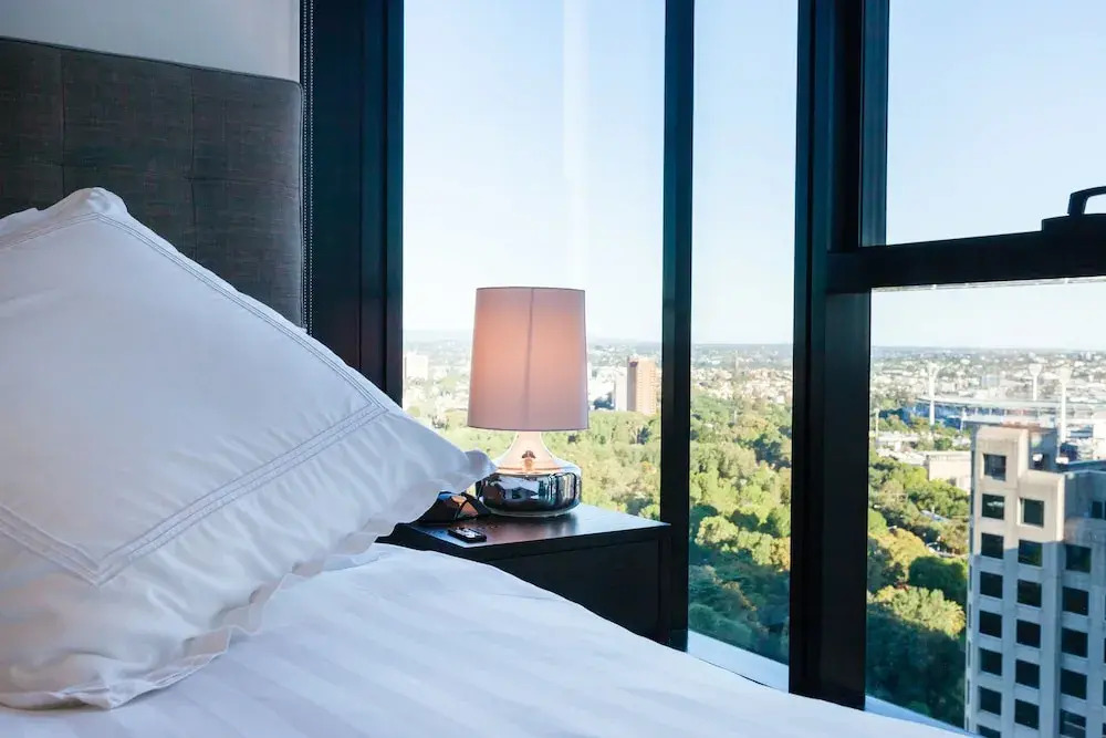 LOGAN, 2BDR Melbourne Apartment
